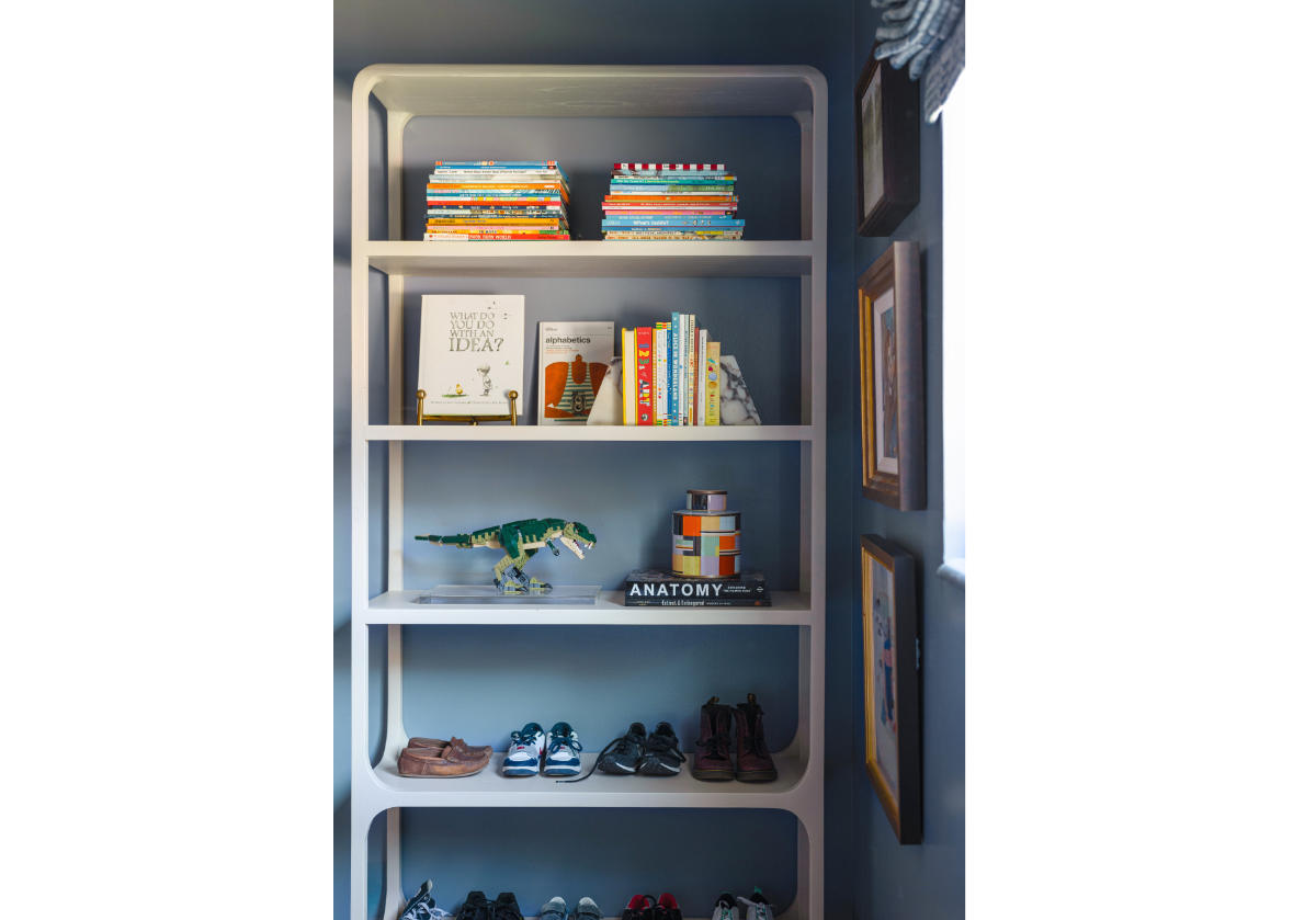 MITZI ETAGERE