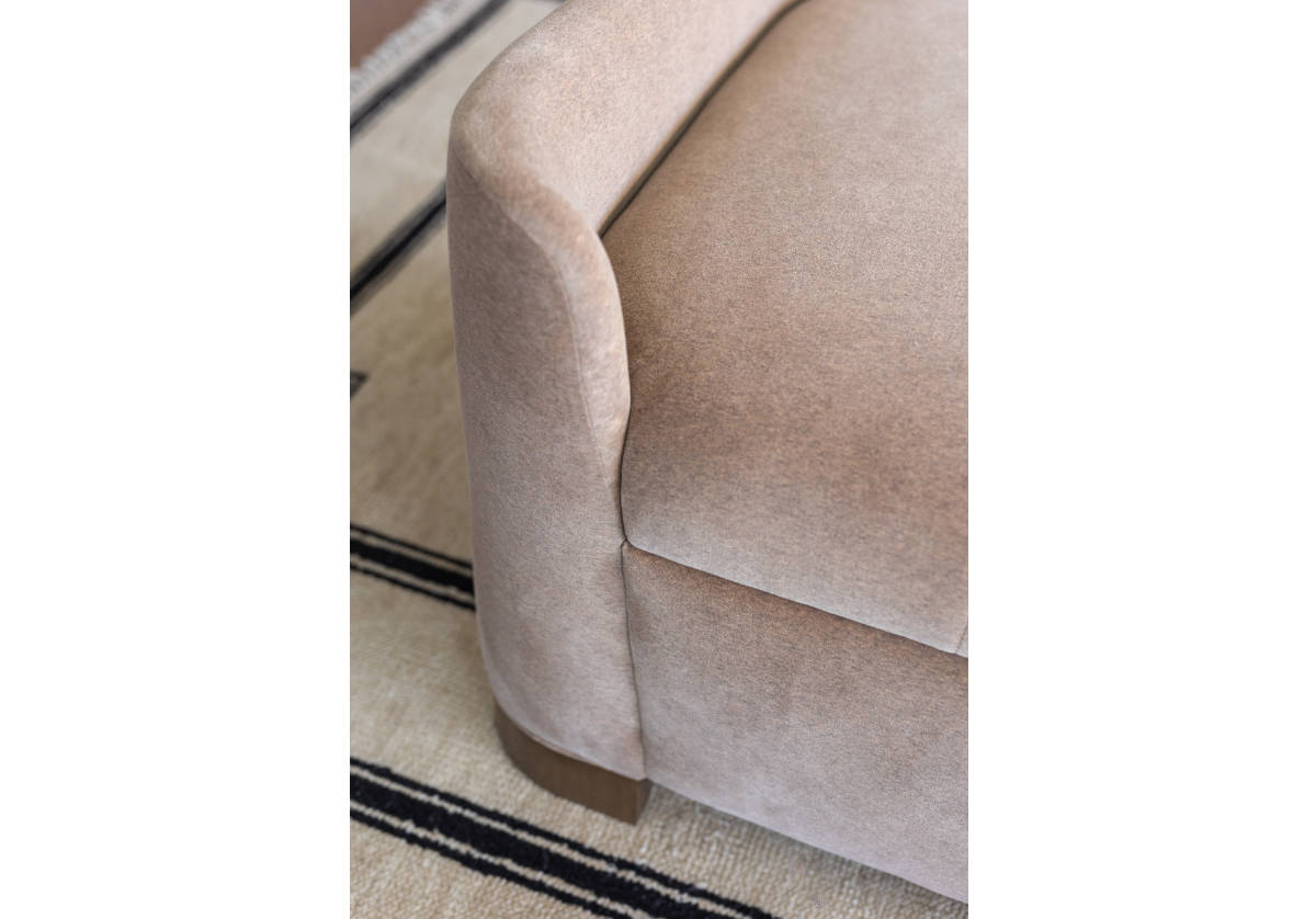 GWEN DAYBED | Fawn Velvet