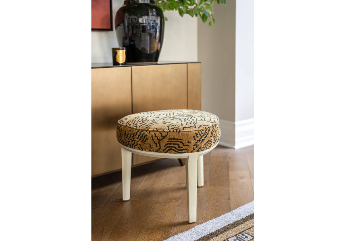 STEVIE OTTOMAN | Tiger