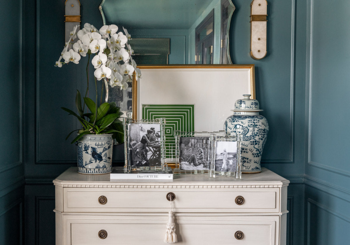 CRYSTAL COLUMN FRAME