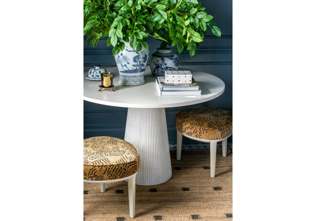 LUCCA CENTERHALL TABLE