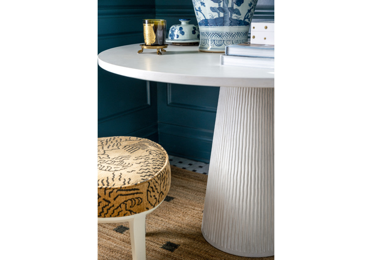 LUCCA CENTERHALL TABLE