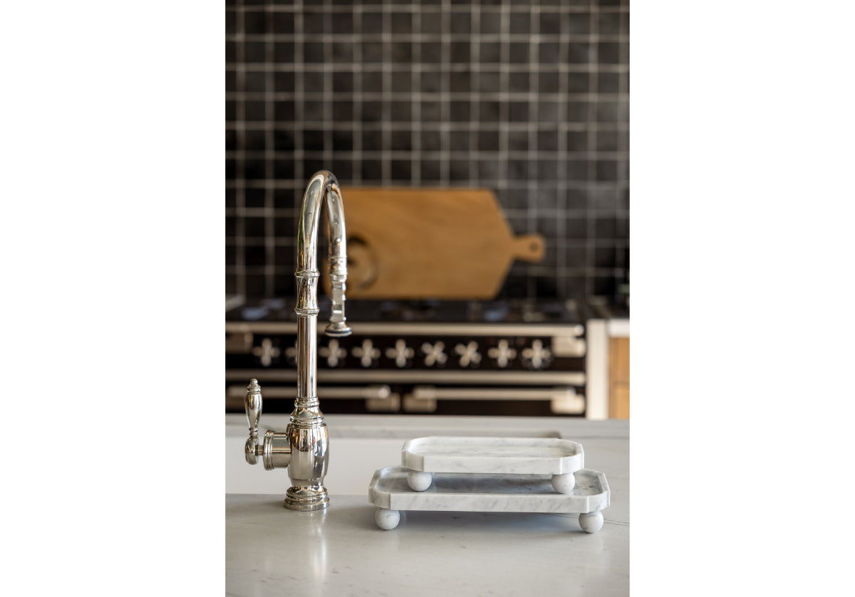GRAND MARBLE FOOTED TRAY