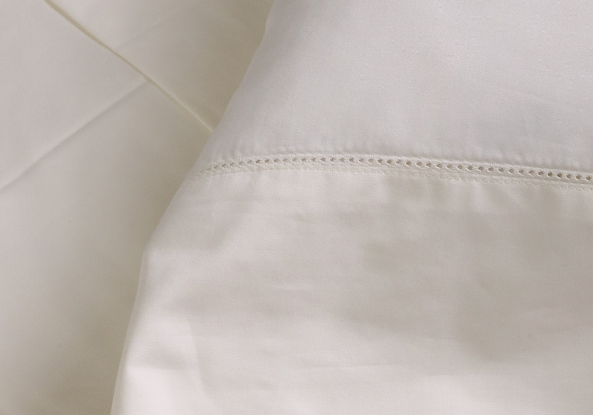 CLASSICO HEMSTITCH COTTON SATEEN SHEET SET | Ivory