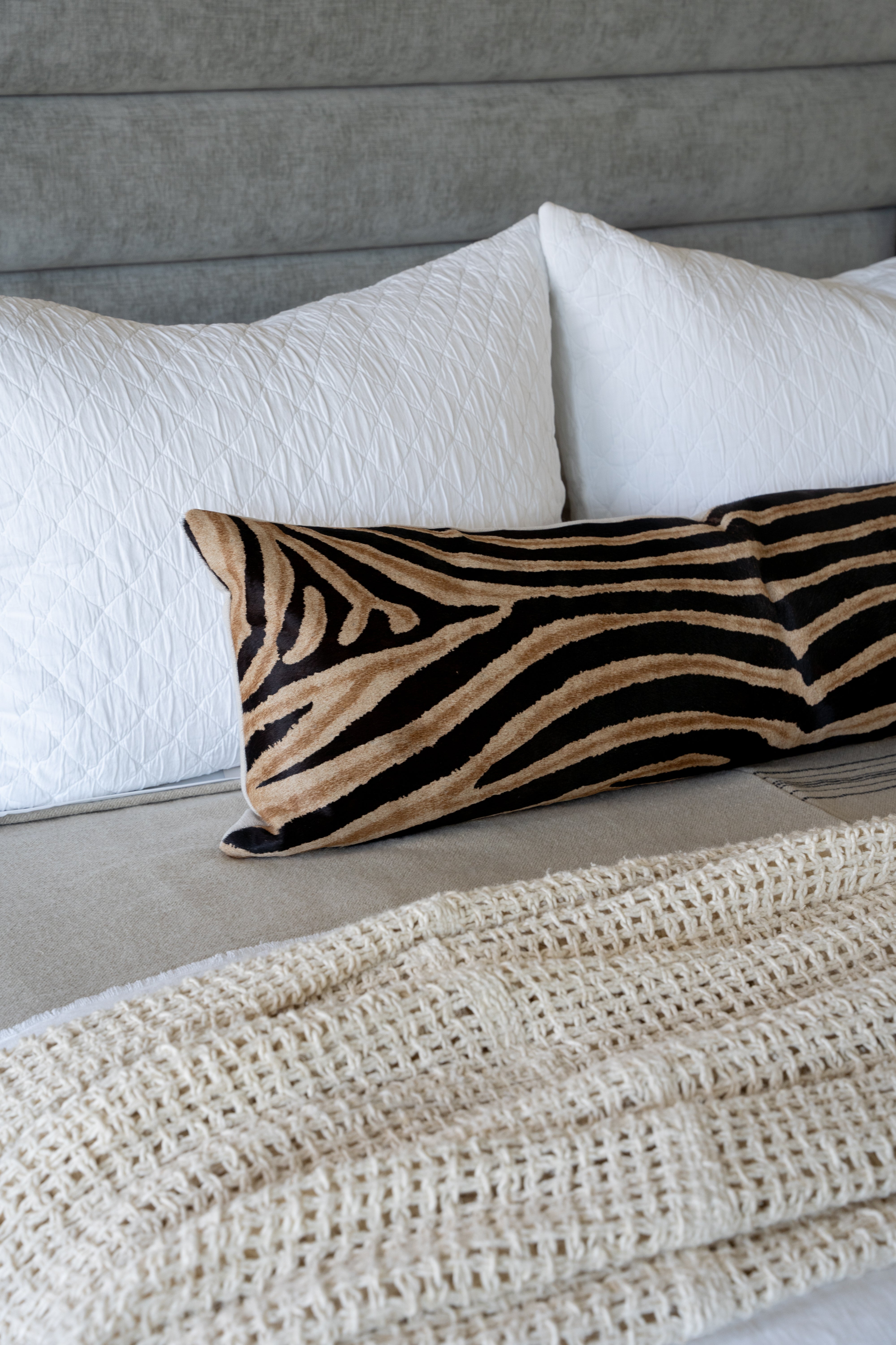 FRANKIE BED | Queen | Contessa Dove