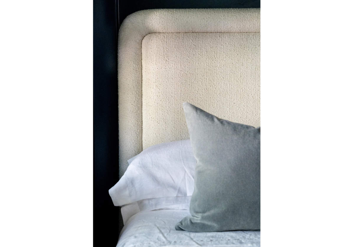 KIT BED | Oatmeal Boucle | King