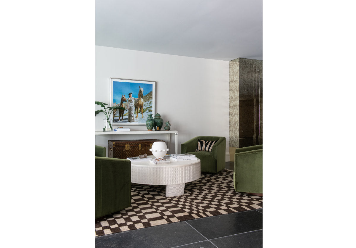 LUCCA ROUND COCKTAIL TABLE