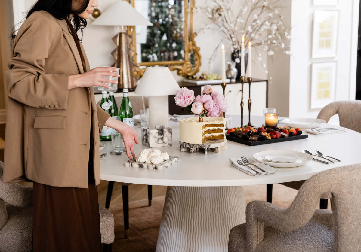 LUCCA DINING TABLE