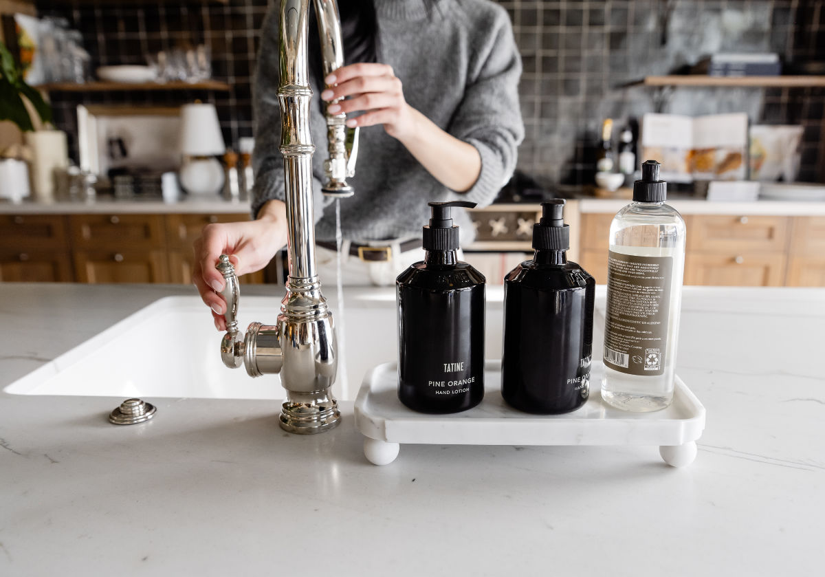 GRAND MARBLE FOOTED TRAY | Bianco Carrara