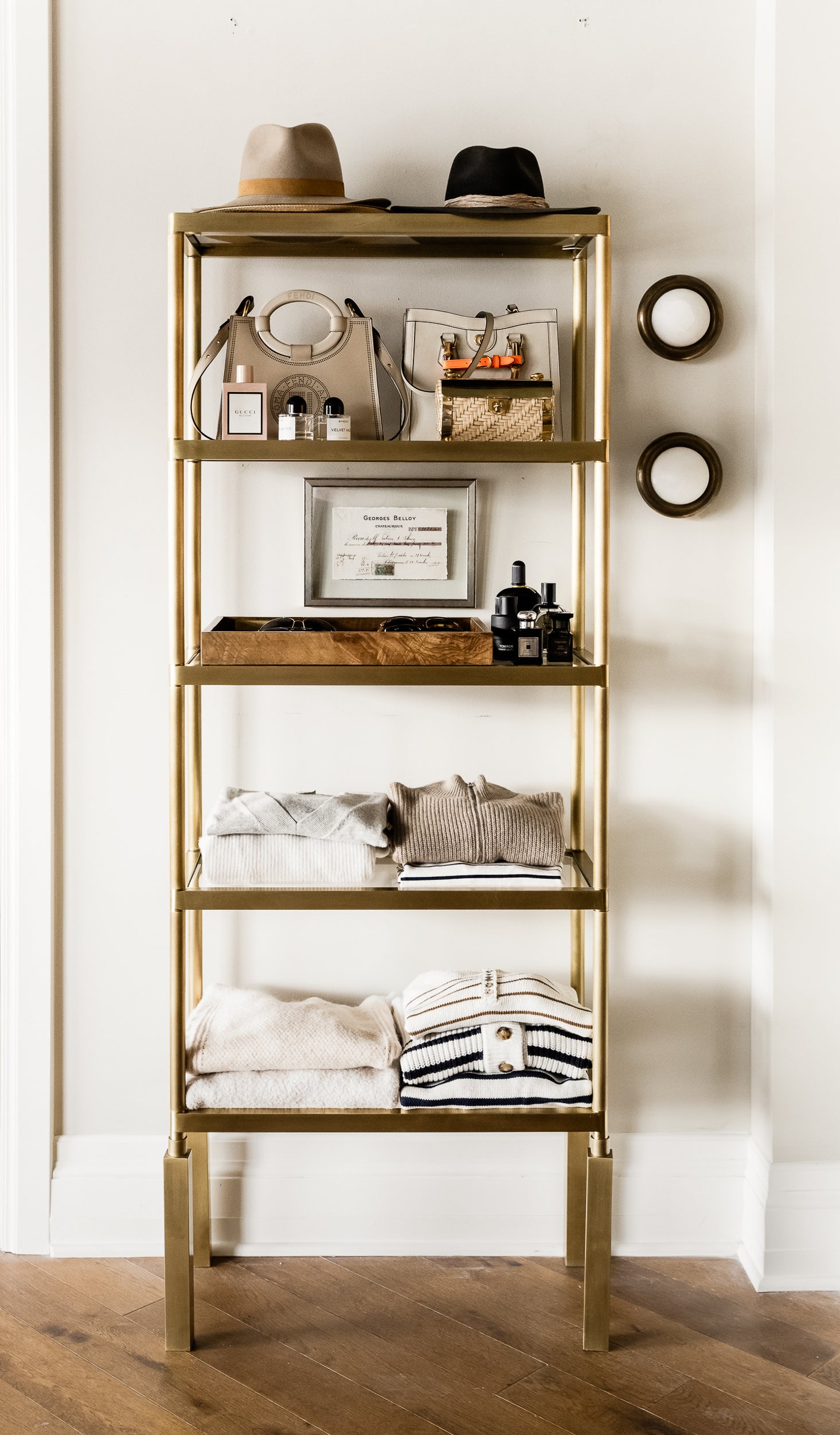 ALYS SCONCE