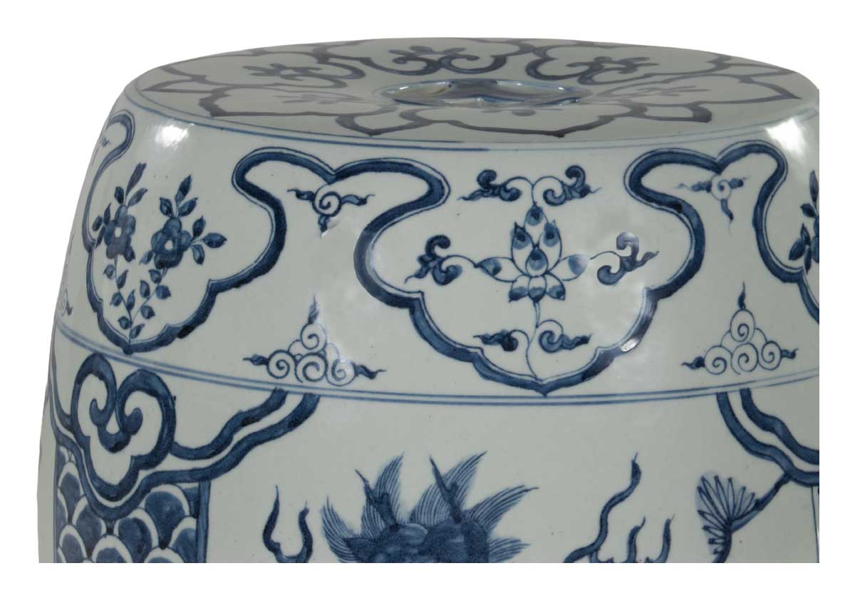 GUARDIAN GARDEN STOOL