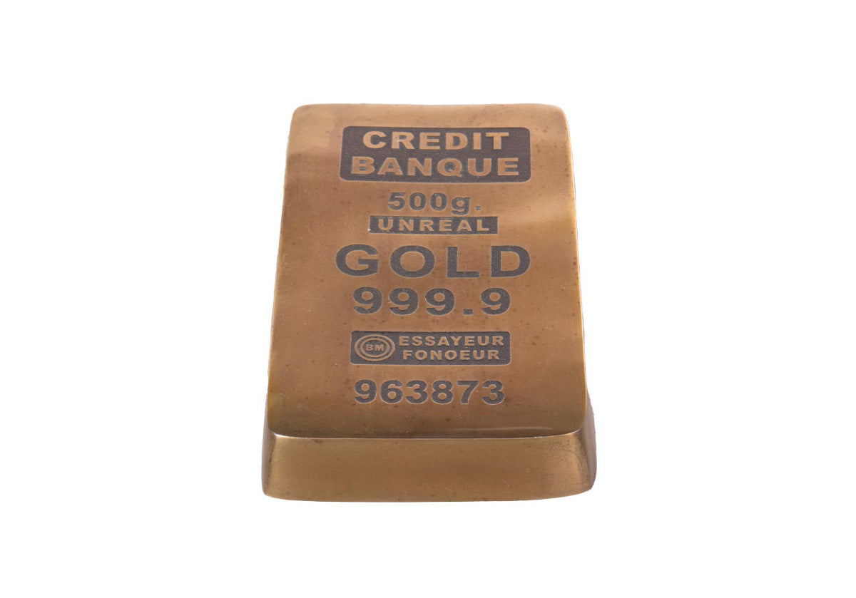 A multifaceted symbol of good fortune, generosity, strength, and purity of thoughts, this gold bar is a must-have. Its tasteful design is the perfect addition to any space. Style on a book, tray, or table for a meaningful, handsome look.