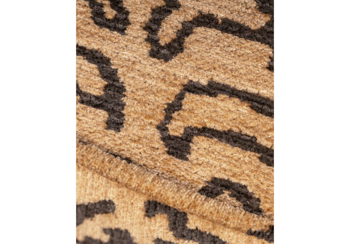 STEVIE OTTOMAN | Tiger