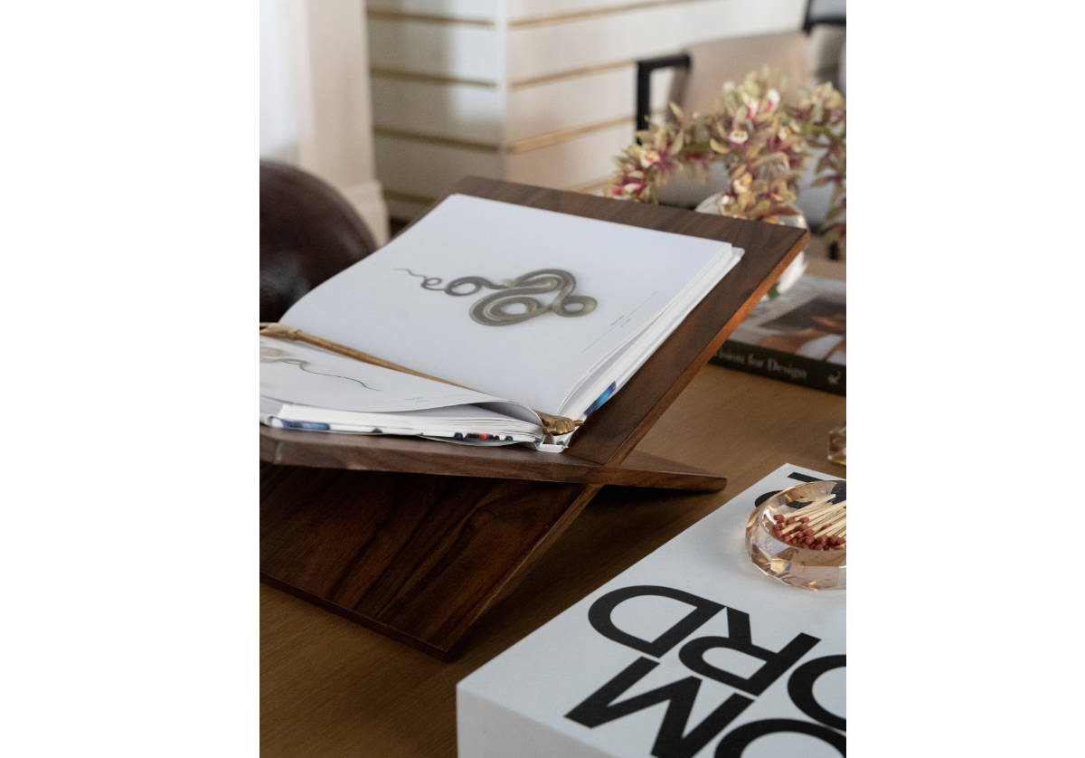 WOOD GALERIE BOOK DISPLAY