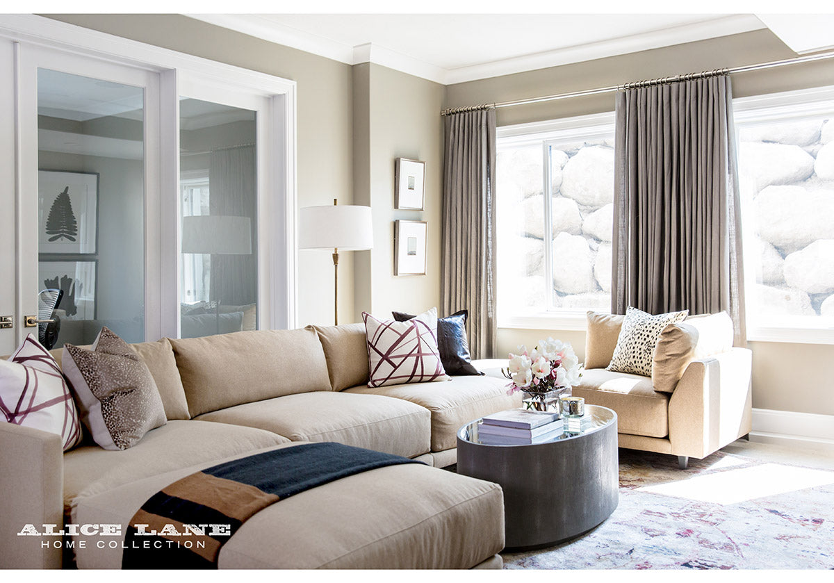 CASEY OVAL COCKTAIL TABLE