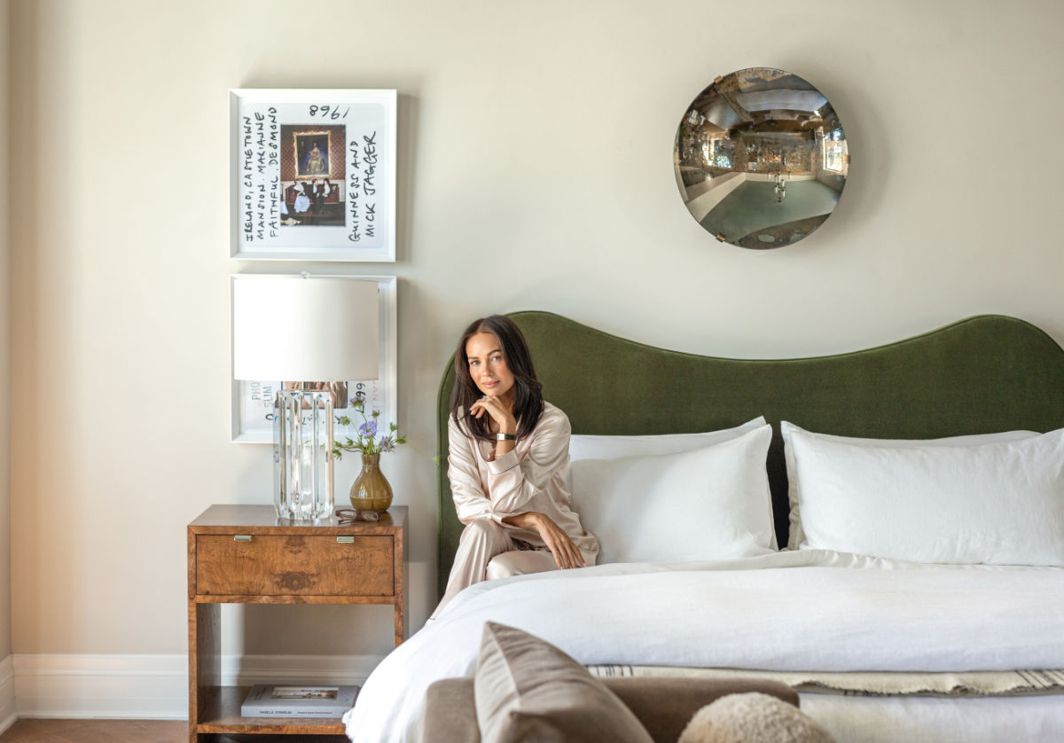 MARLO BED | Moss Velvet