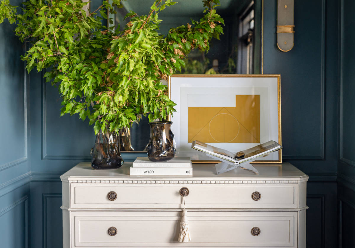 LUCITE GALERIE BOOK DISPLAY | Clear