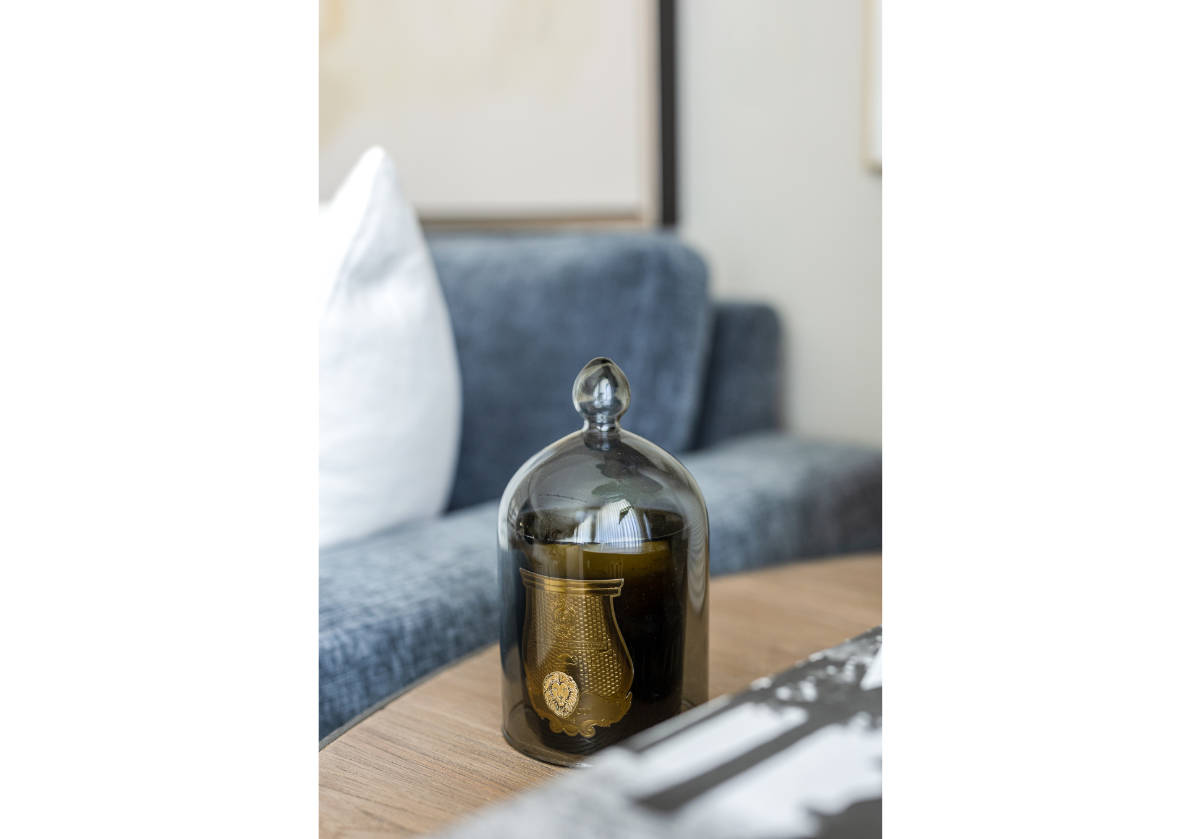 GLASS CLOCHE