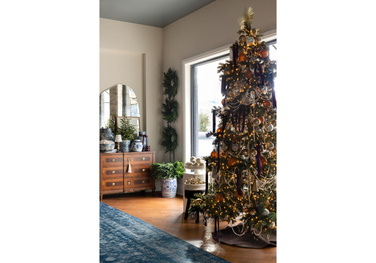 BROWN VELVET TREE SKIRT | 39"