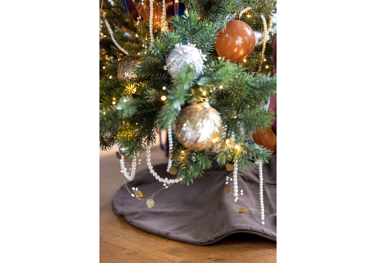 BROWN VELVET TREE SKIRT | 39"