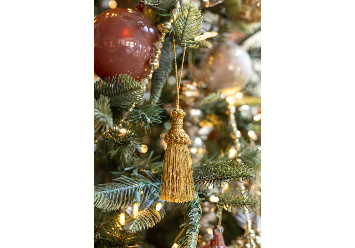 GOLD KEY TASSEL