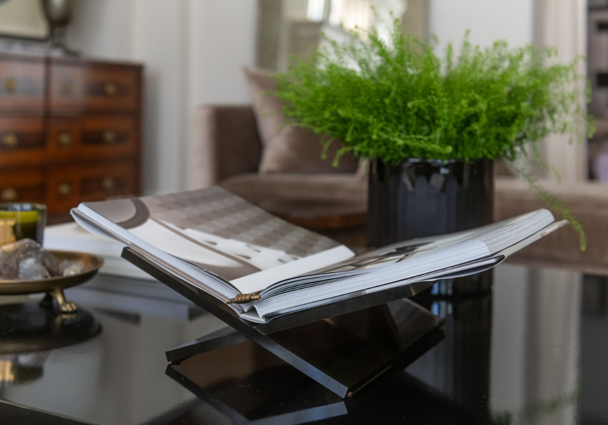 LUCITE GALERIE BOOK DISPLAY | CHOCOLATE