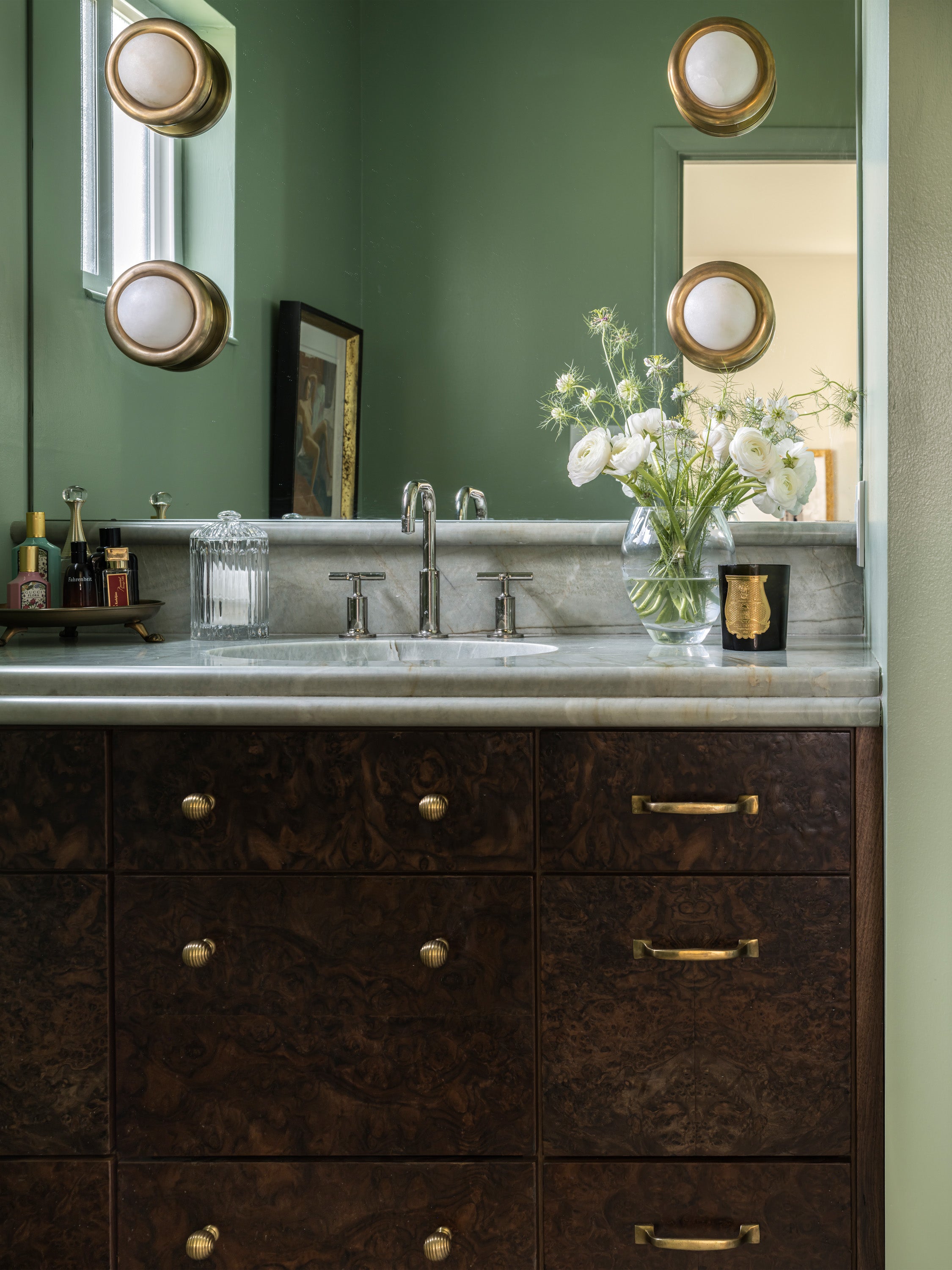 ALYS SCONCE