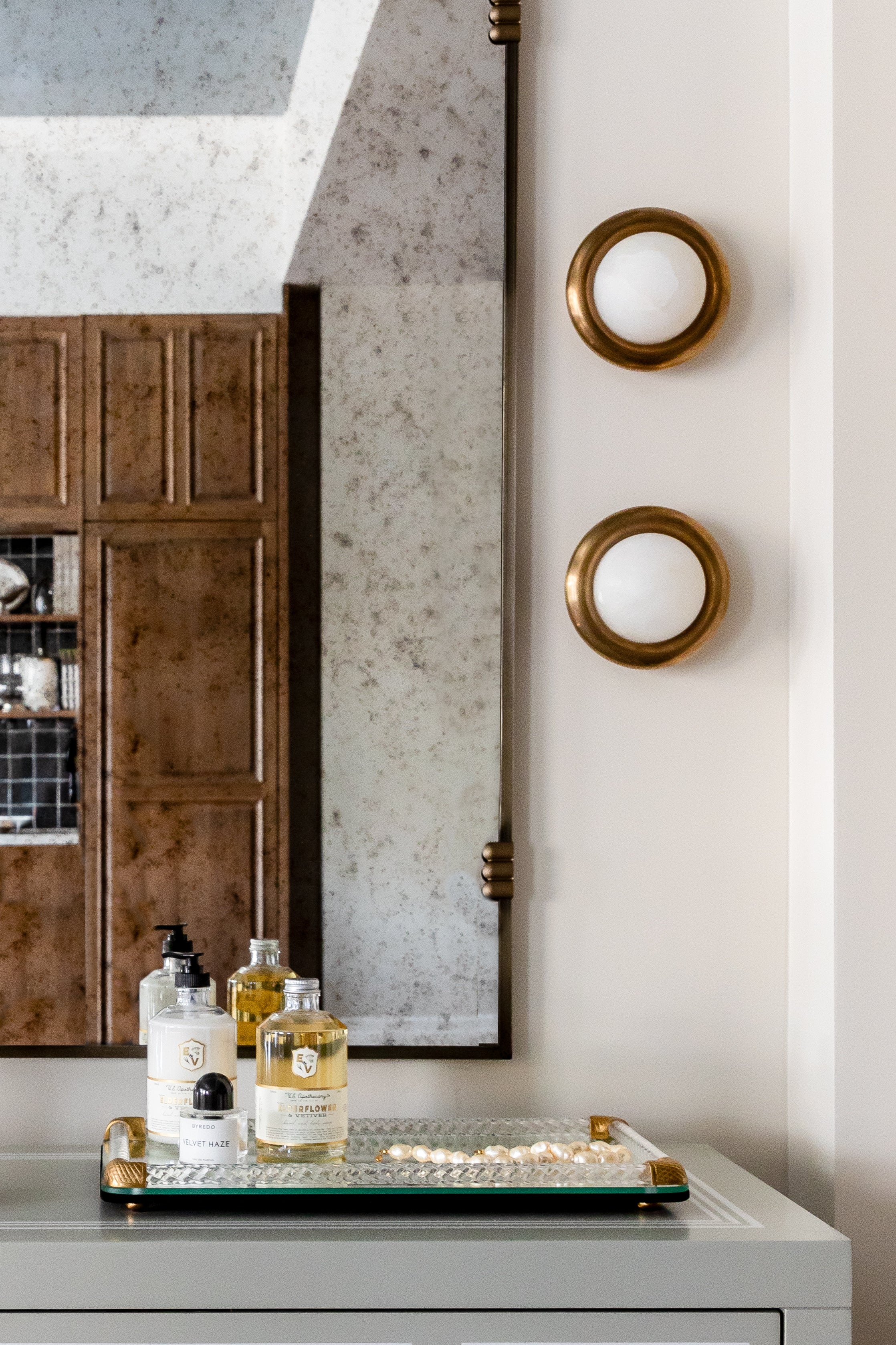 ALYS SCONCE
