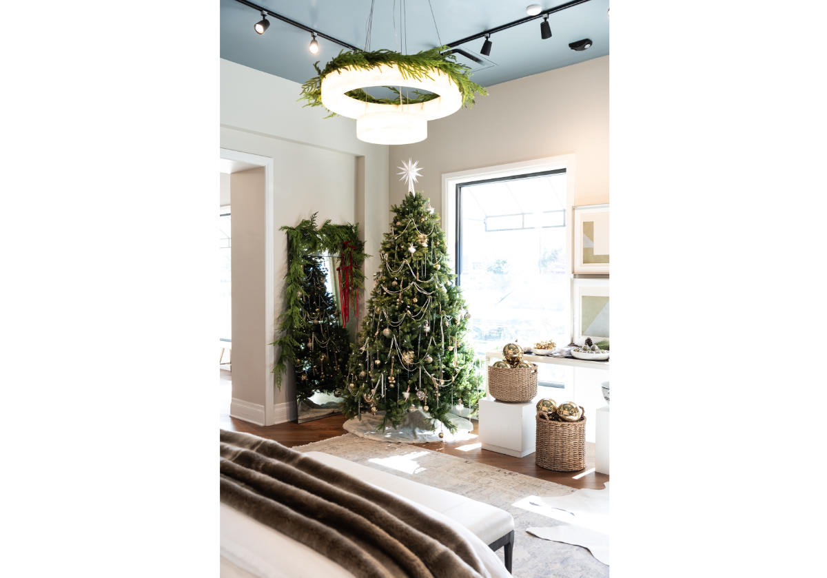 WHITE STAR PAPER TREE TOP