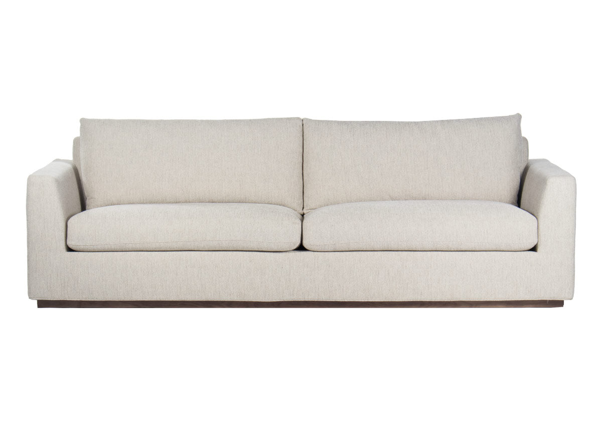 AUGUST SOFA