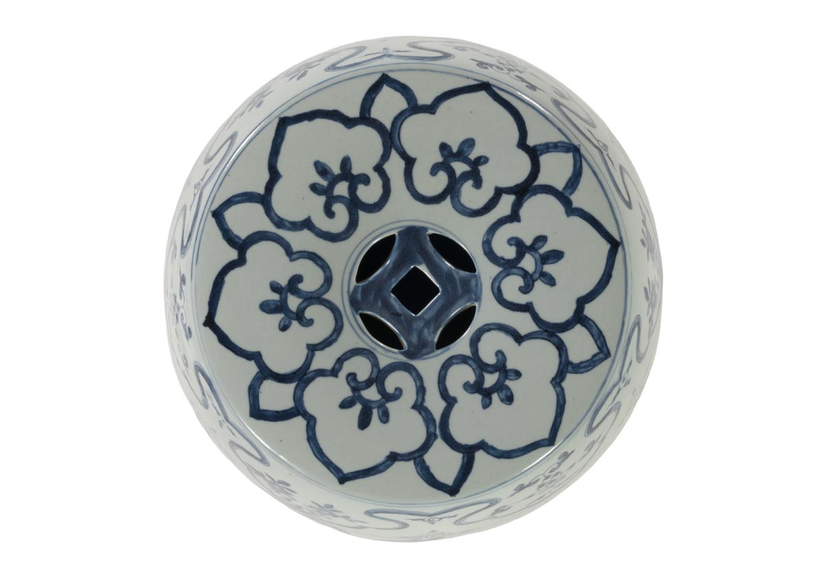 GUARDIAN GARDEN STOOL