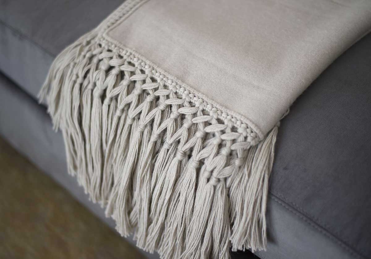 BABY ALPACA THROW