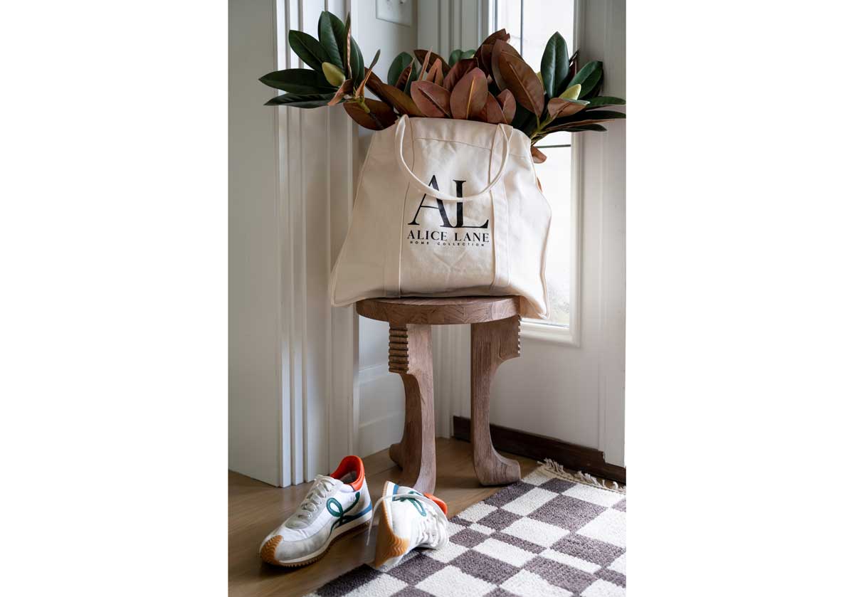 A lovely picture of the Alice Lane Tote bag features large leaves stuffed inside.  Available in two sizes!